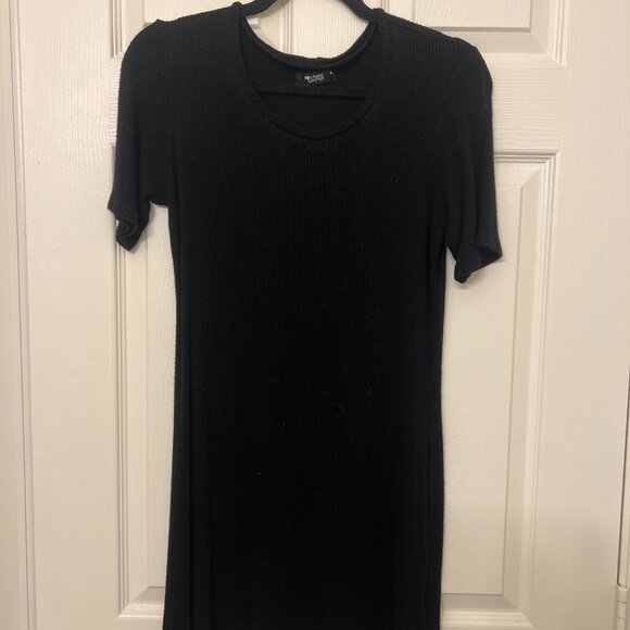 Ribbed Bodycon Dress - Picture 2 of 3